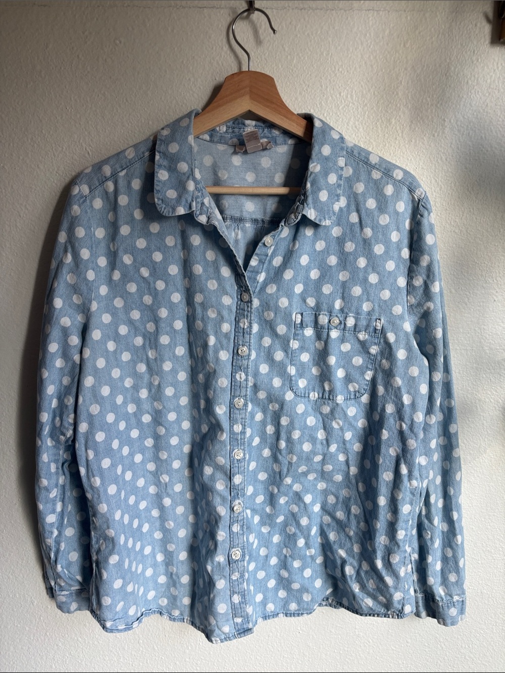 LOFT Women’s long sleeve button down Chambray Polka Dot shirt XL